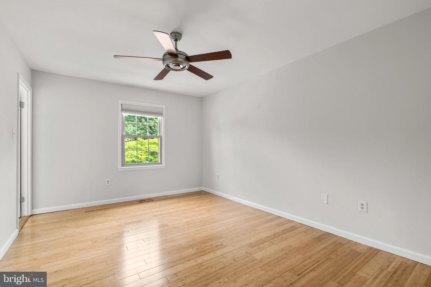 16 Cornerwood Ct Property Photo 18