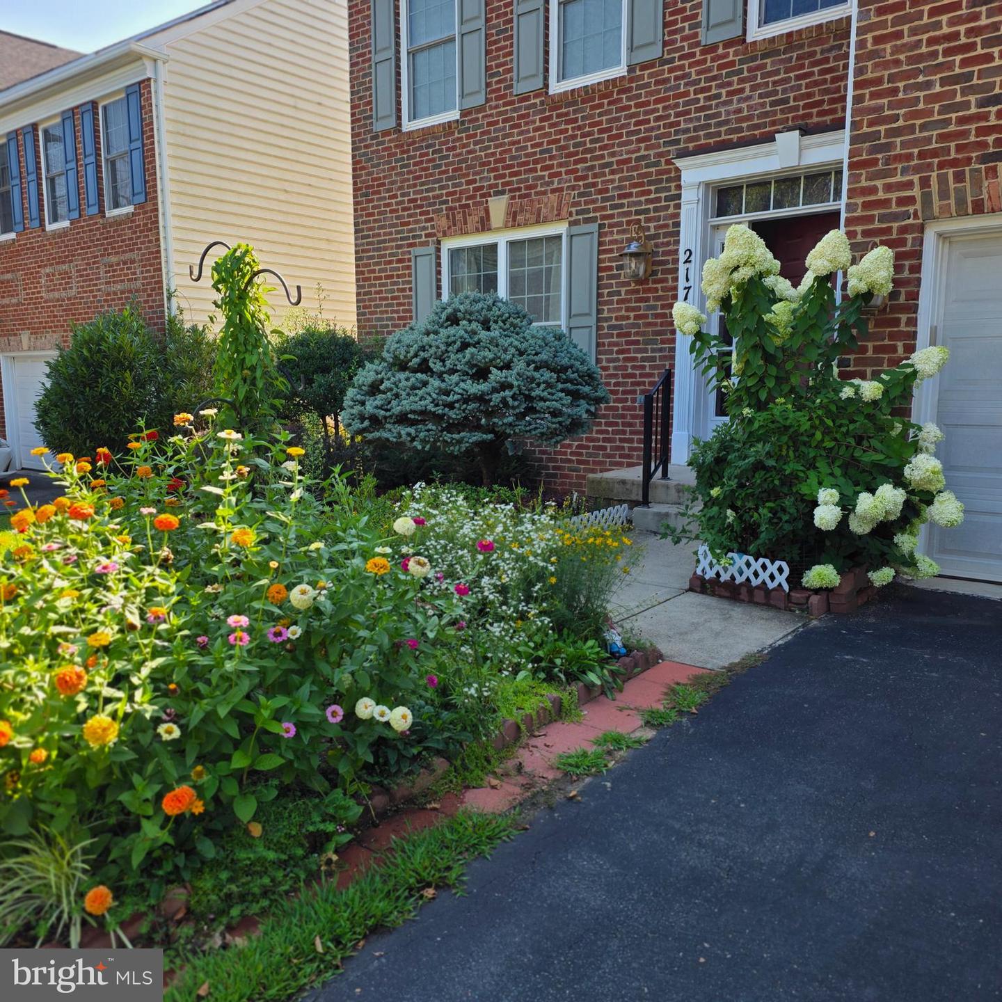 21701 Seneca Ayr Dr Property Photo 8