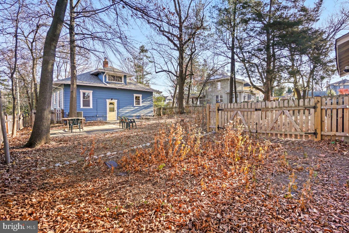 9 Philadelphia Ave Property Photo 3