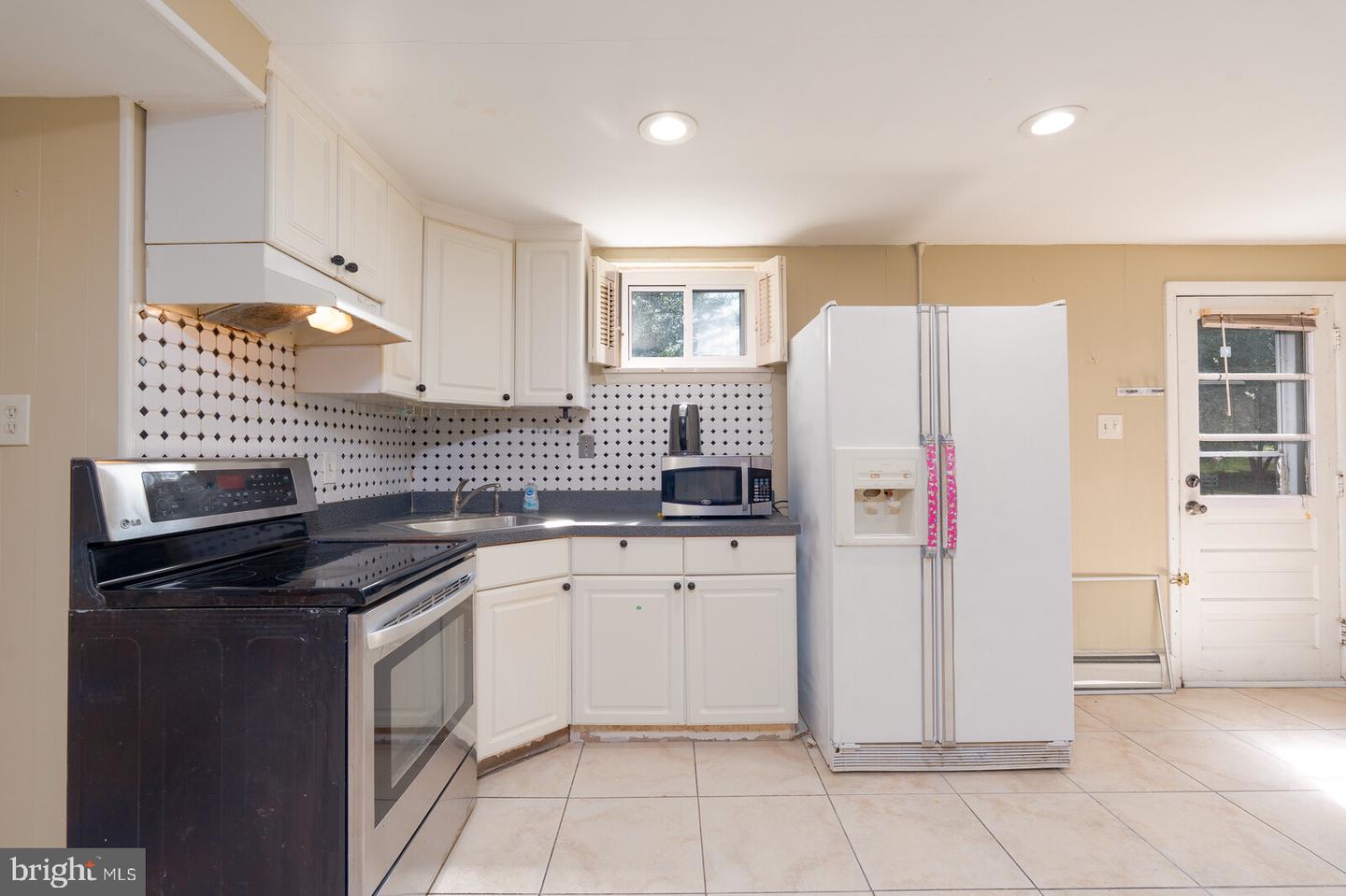 12512 Circle Dr Property Photo 3
