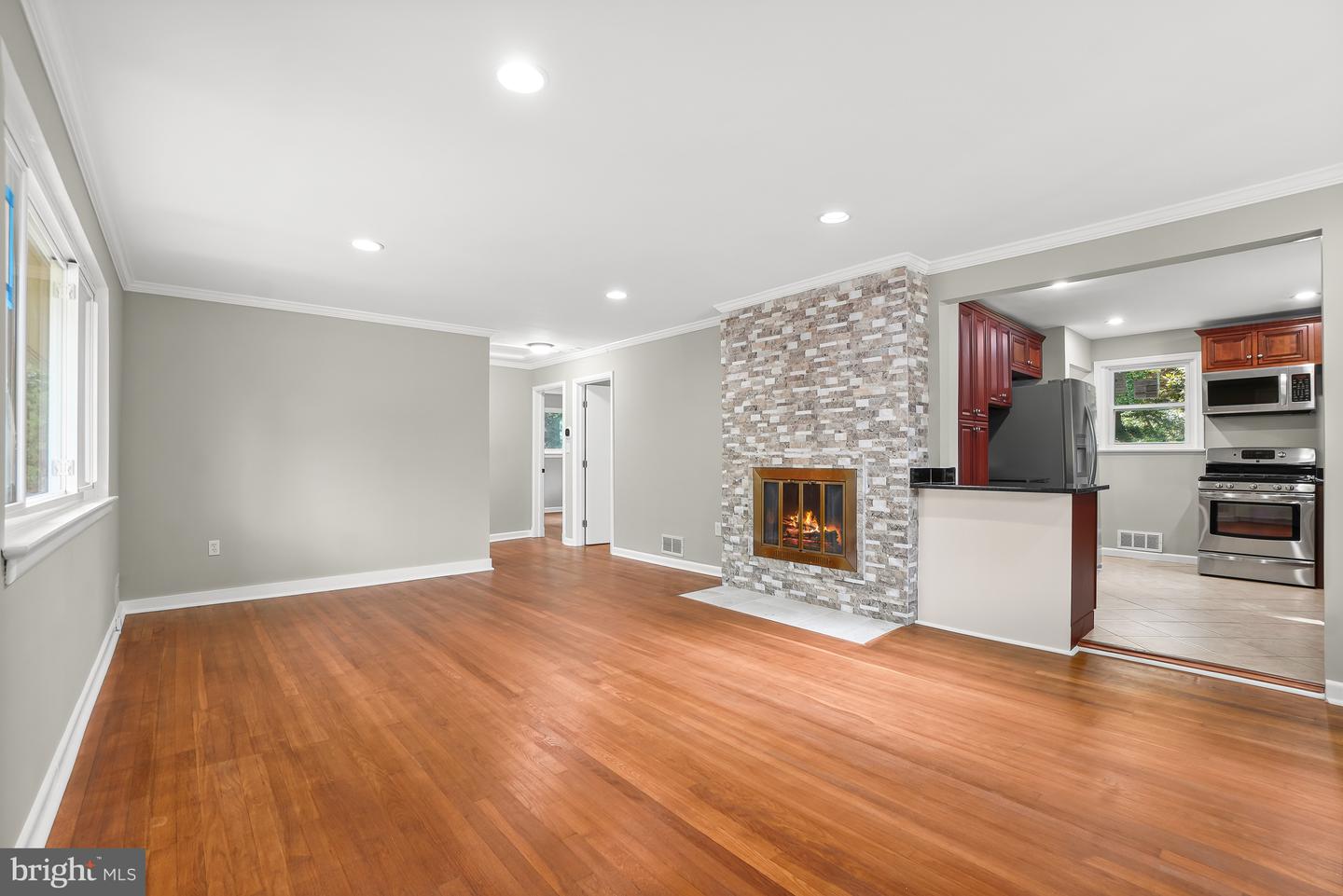 10705 Lockridge Dr Property Photo 1