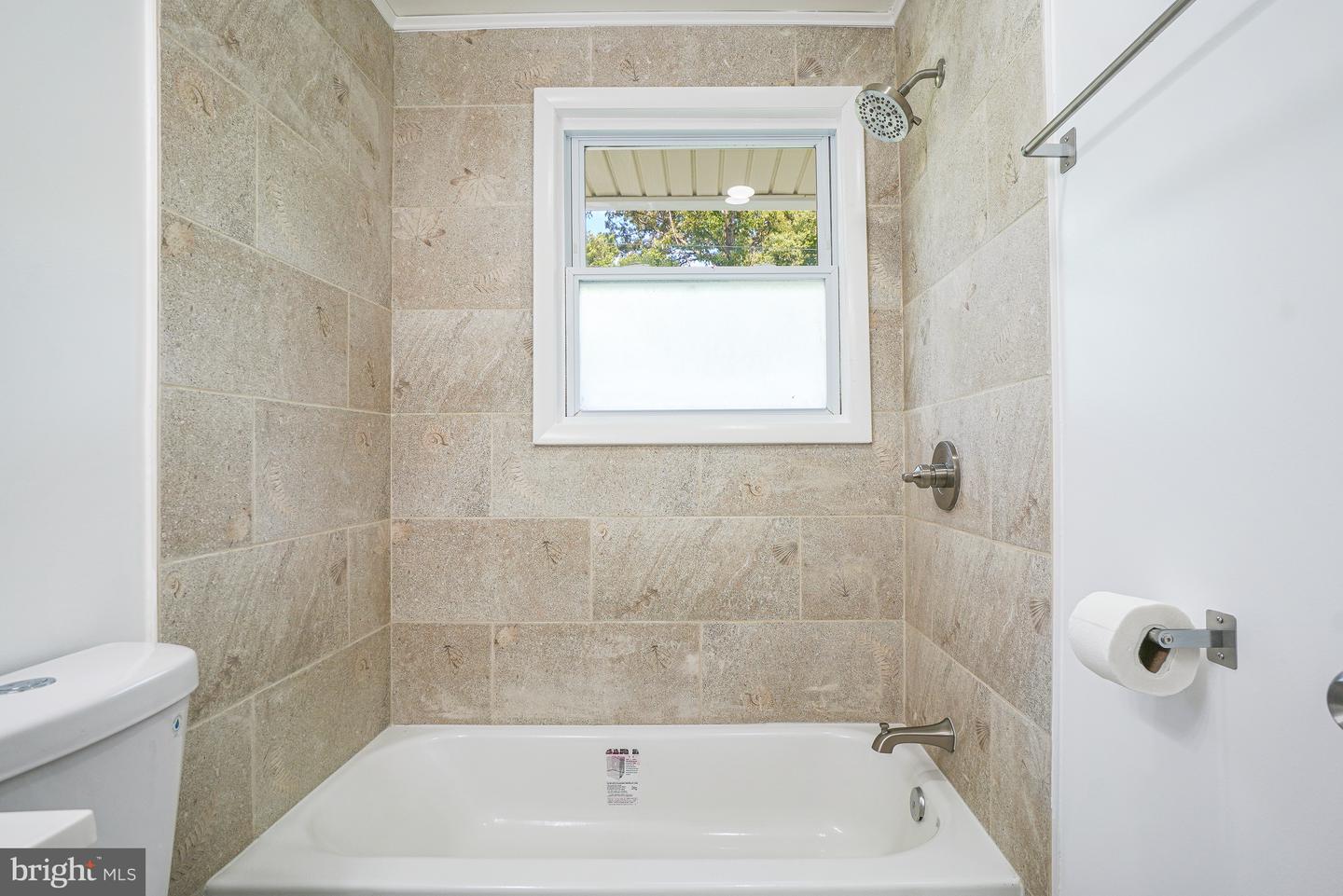10705 Lockridge Dr Property Photo 11
