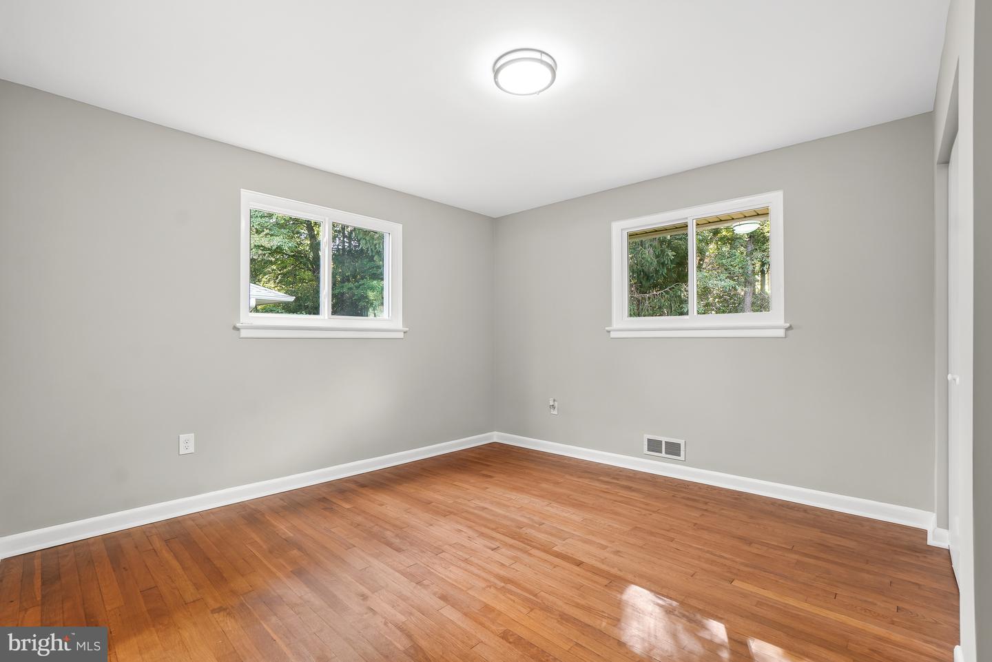 10705 Lockridge Dr Property Photo 12