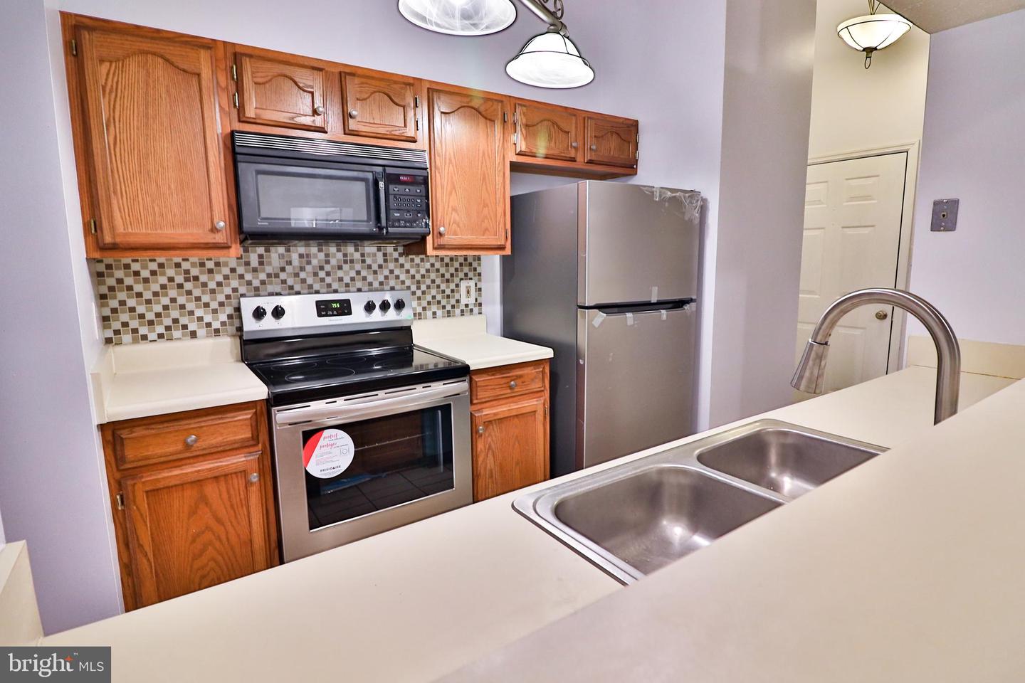 13110 Briarcliff Ter #610 Property Photo 17