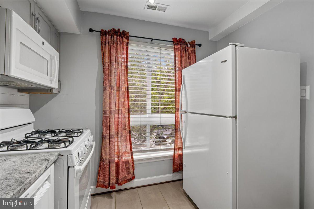 3940 Bel Pre Rd #6 Property Photo 10