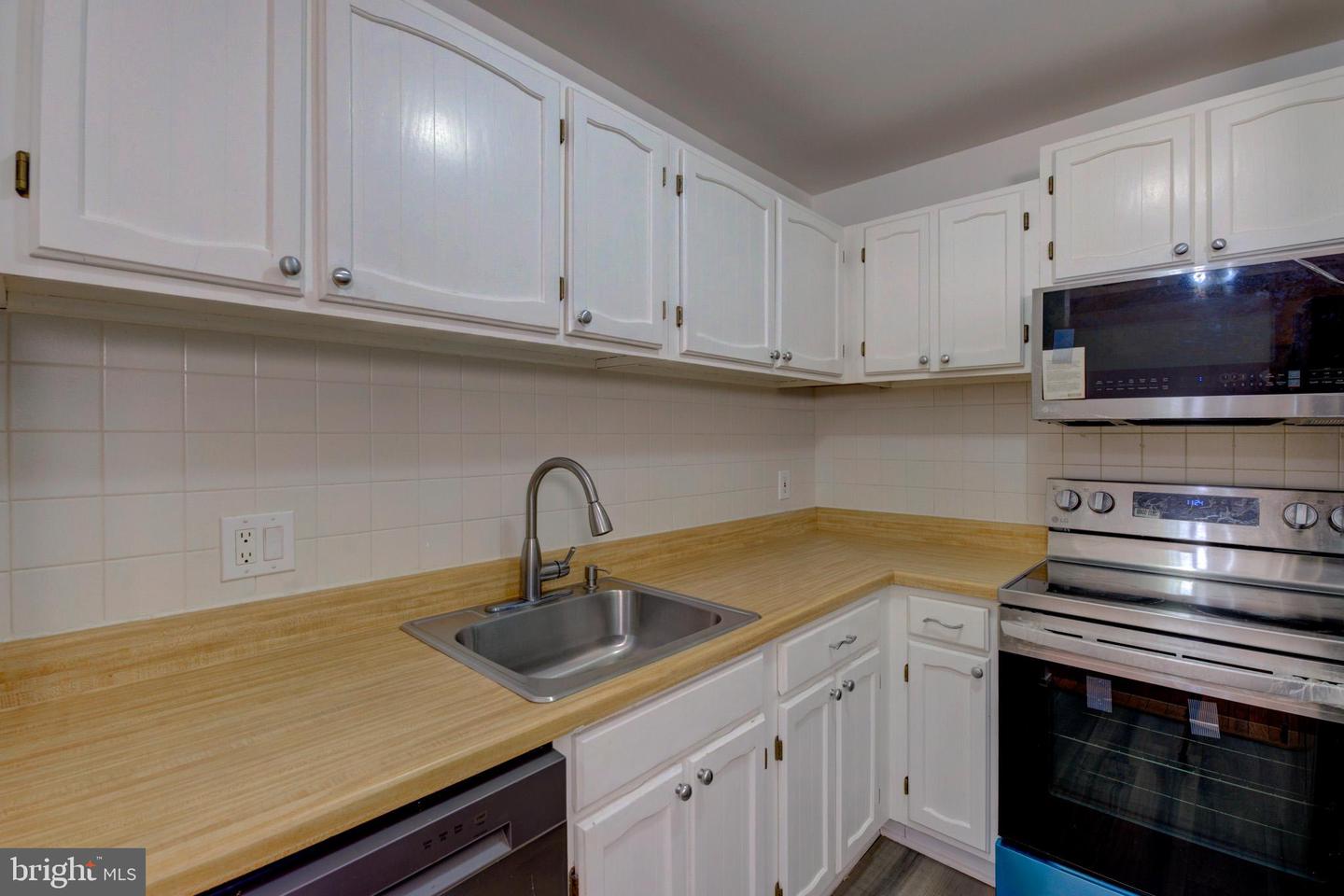 18202 Chalet Dr #3 Property Photo 14