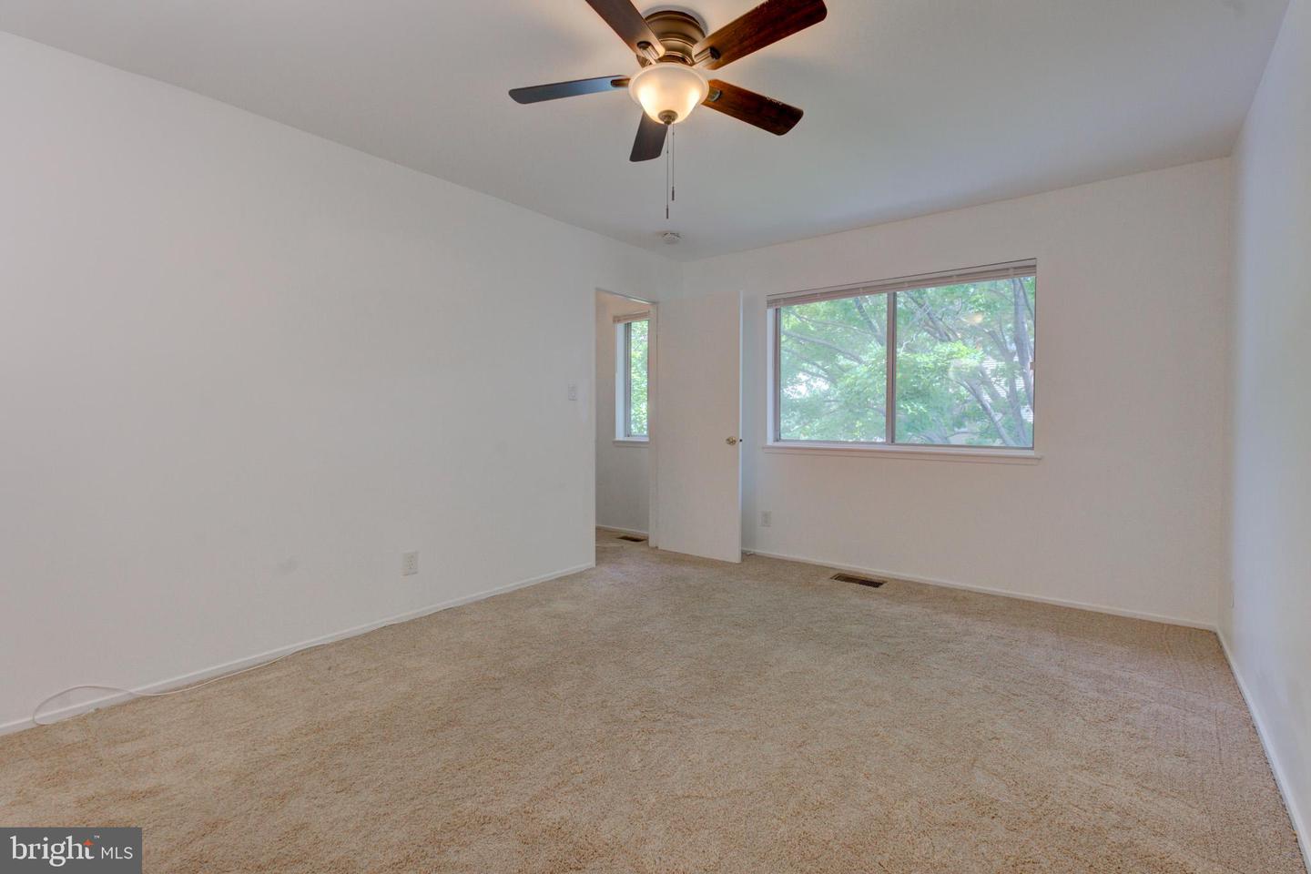 18202 Chalet Dr #3 Property Photo 34