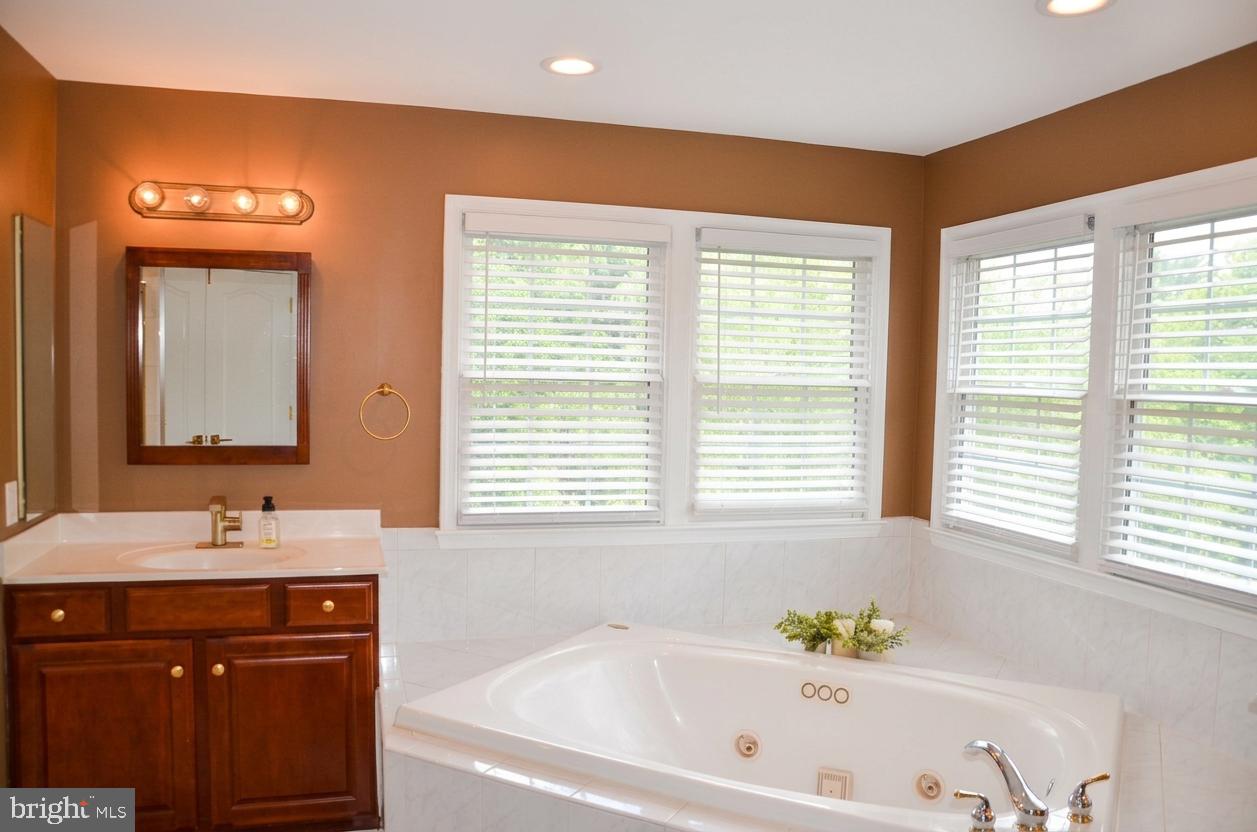 13813 Golden Fields Ct Property Photo 28