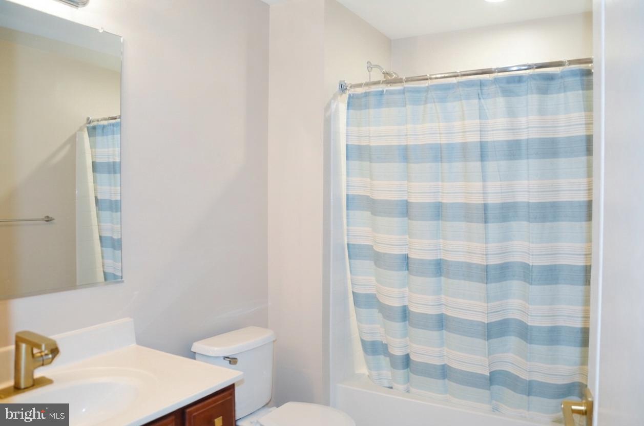 13813 Golden Fields Ct Property Photo 46