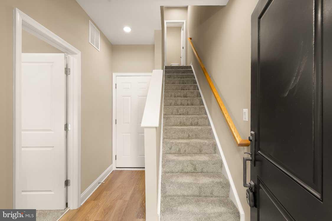 5230 Strathmore Ave Property Photo 6