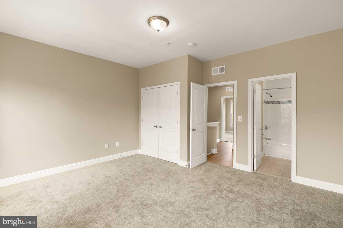 5230 Strathmore Ave Property Photo 15