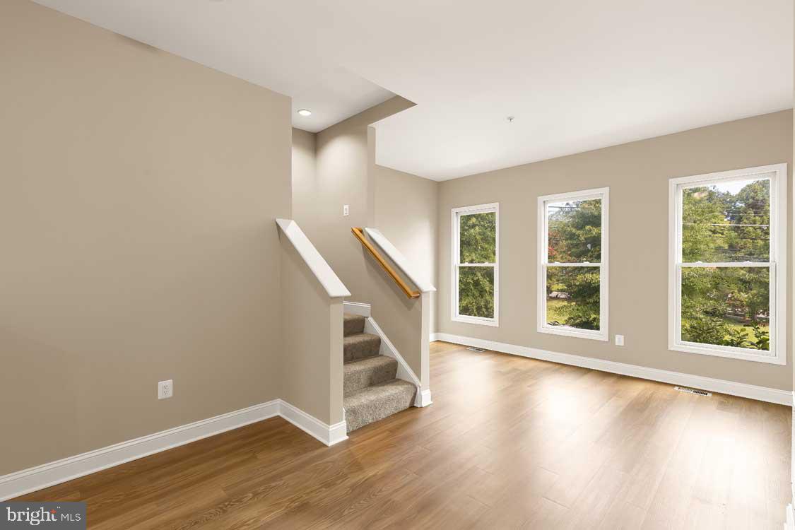 5230 Strathmore Ave Property Photo 19