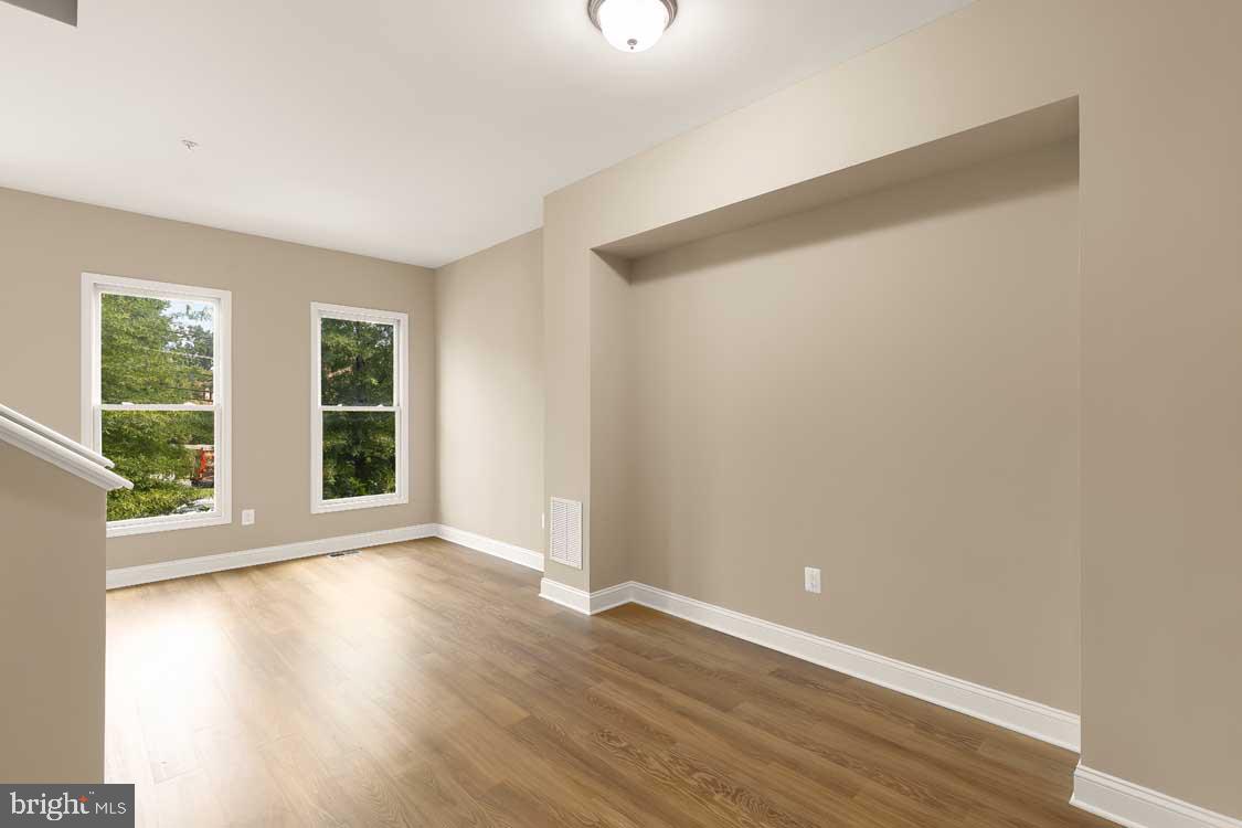 5230 Strathmore Ave Property Photo 20