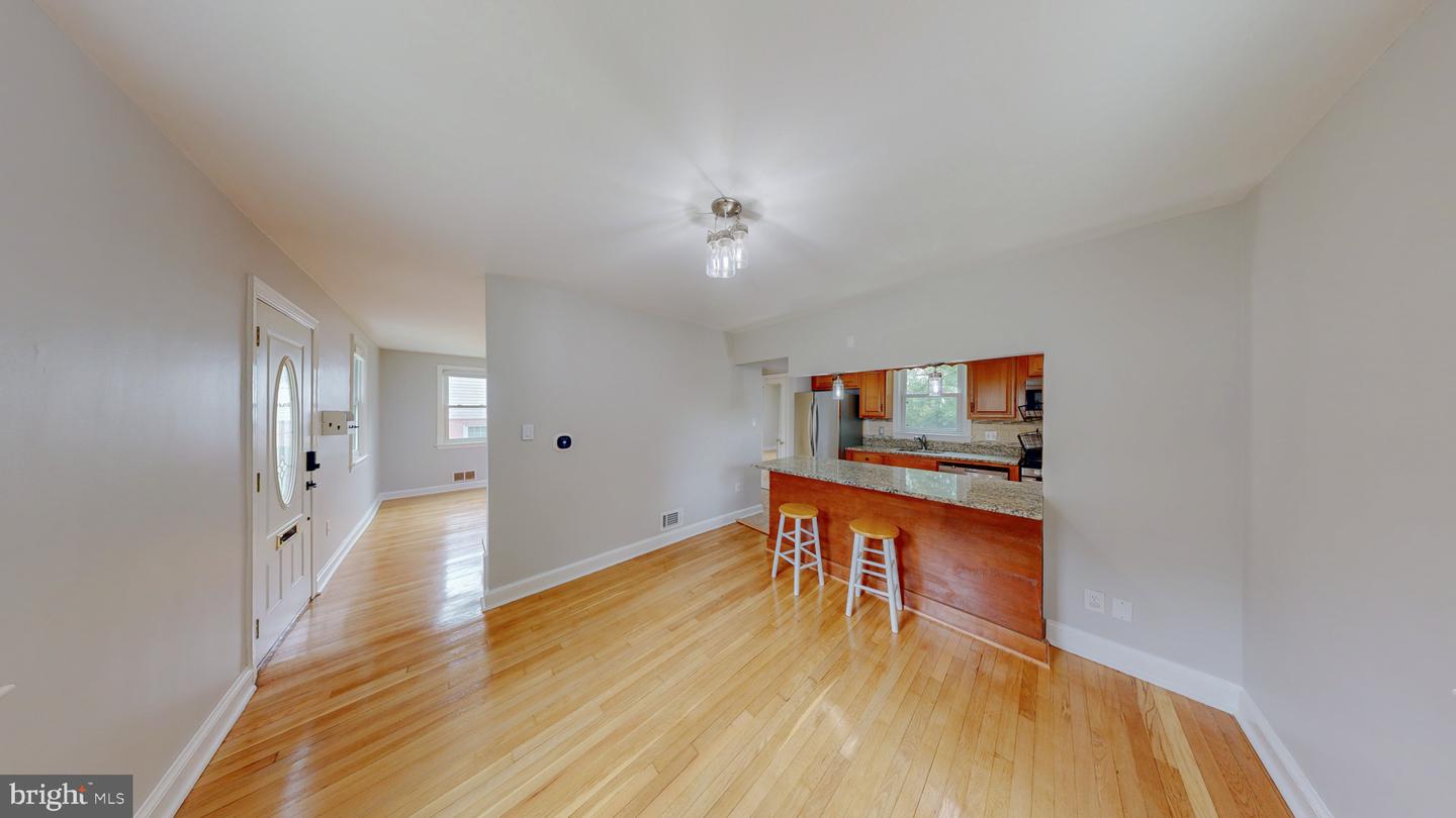 2410 Dexter Ave Property Photo 1