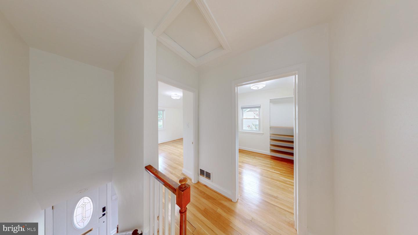 2410 Dexter Ave Property Photo 10