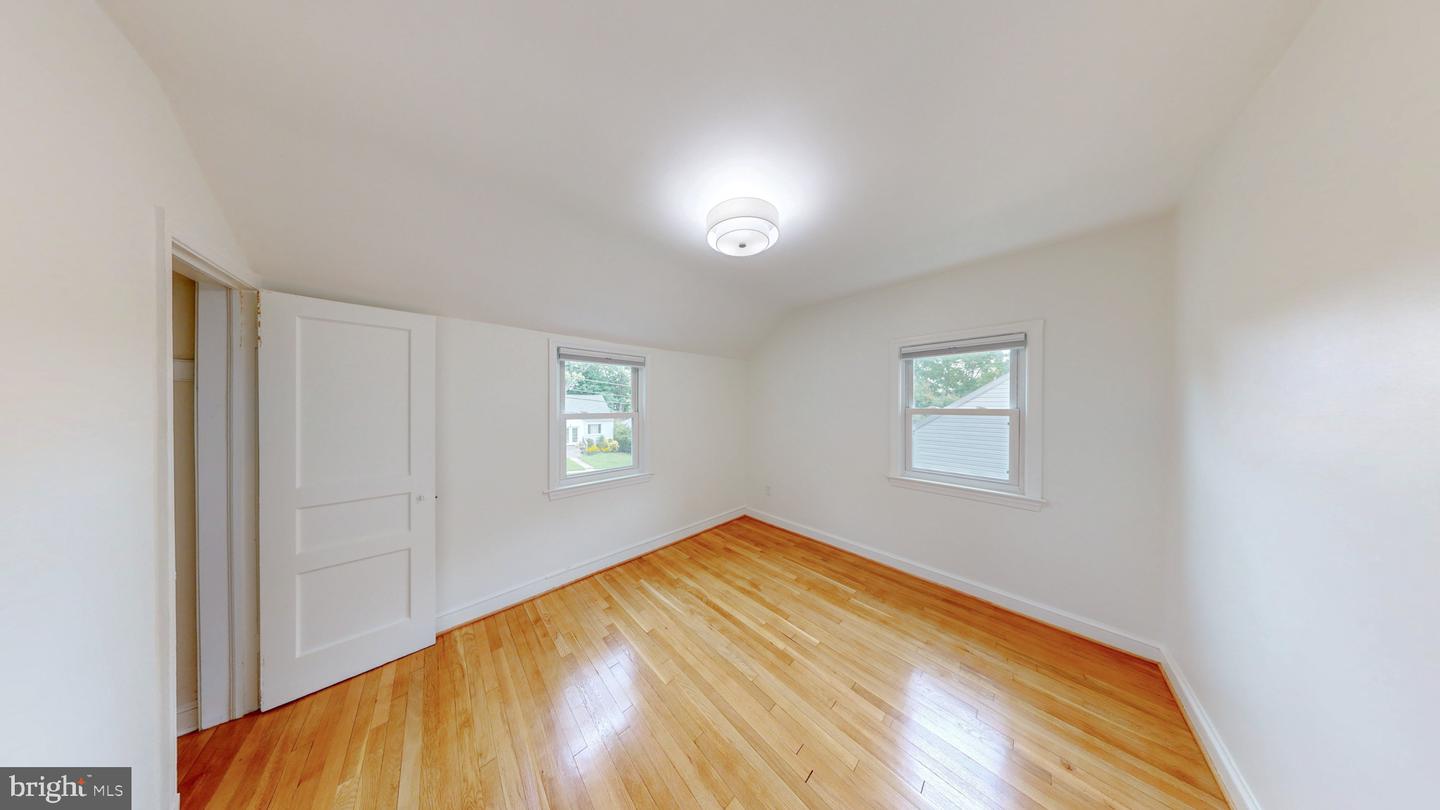 2410 Dexter Ave Property Photo 11