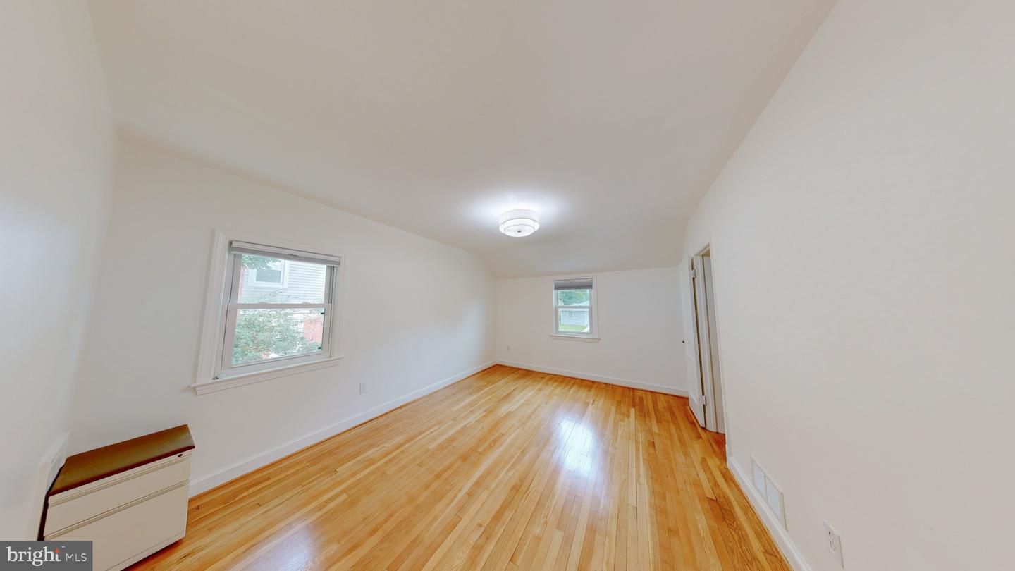 2410 Dexter Ave Property Photo 14
