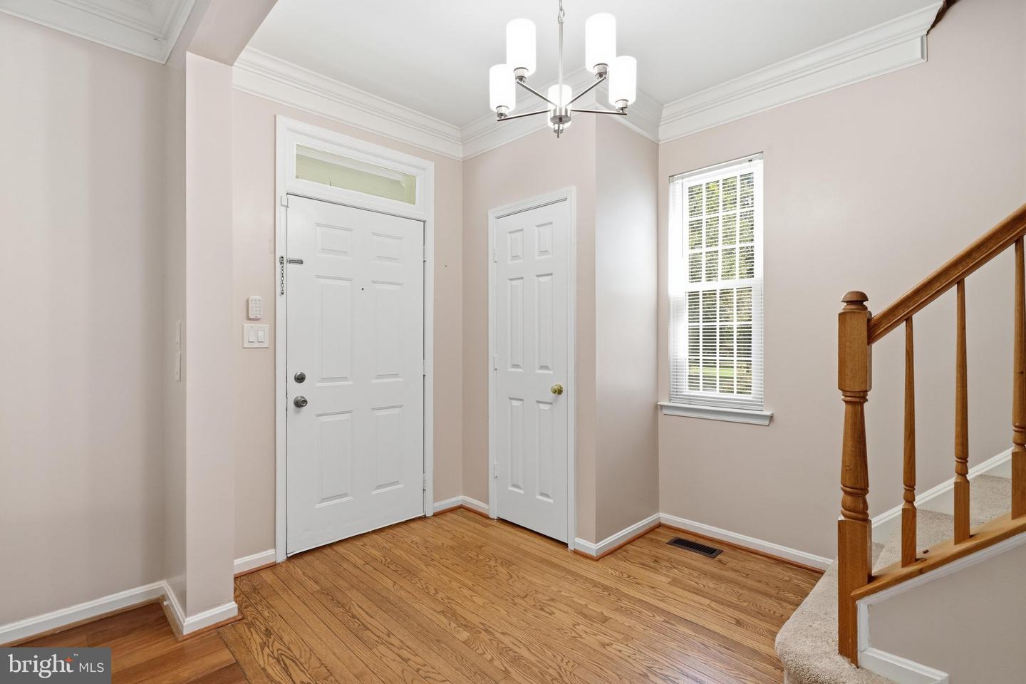 8612 Castlebar Way Property Photo 4