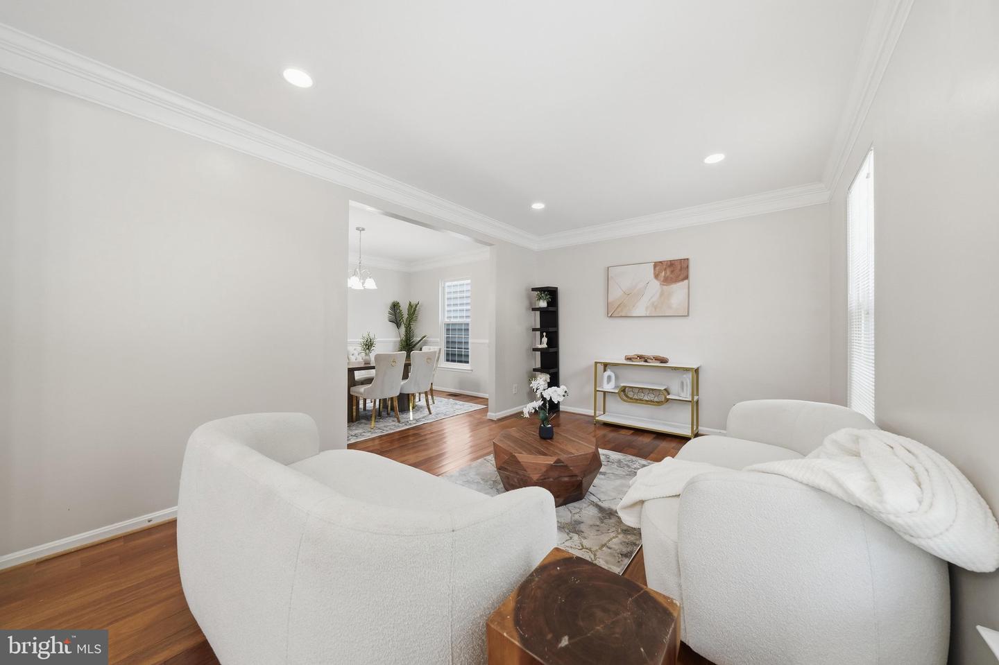 8612 Castlebar Way Property Photo 6