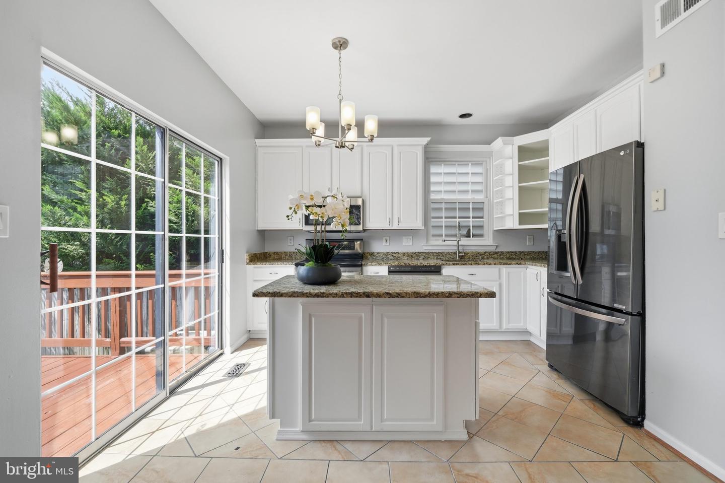 8612 Castlebar Way Property Photo 17