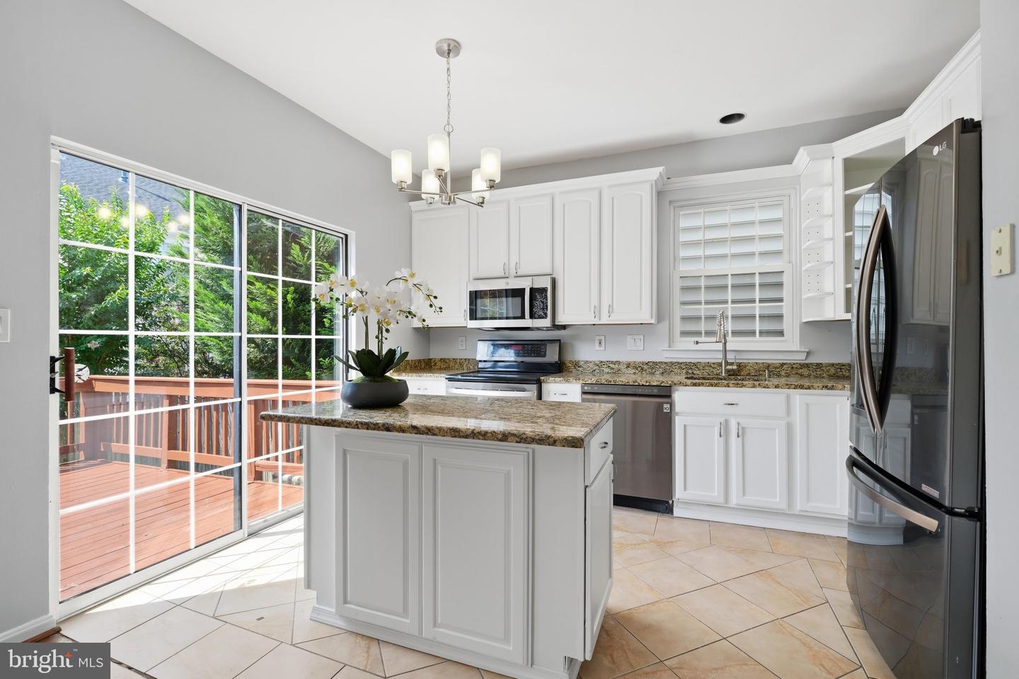8612 Castlebar Way Property Photo 18