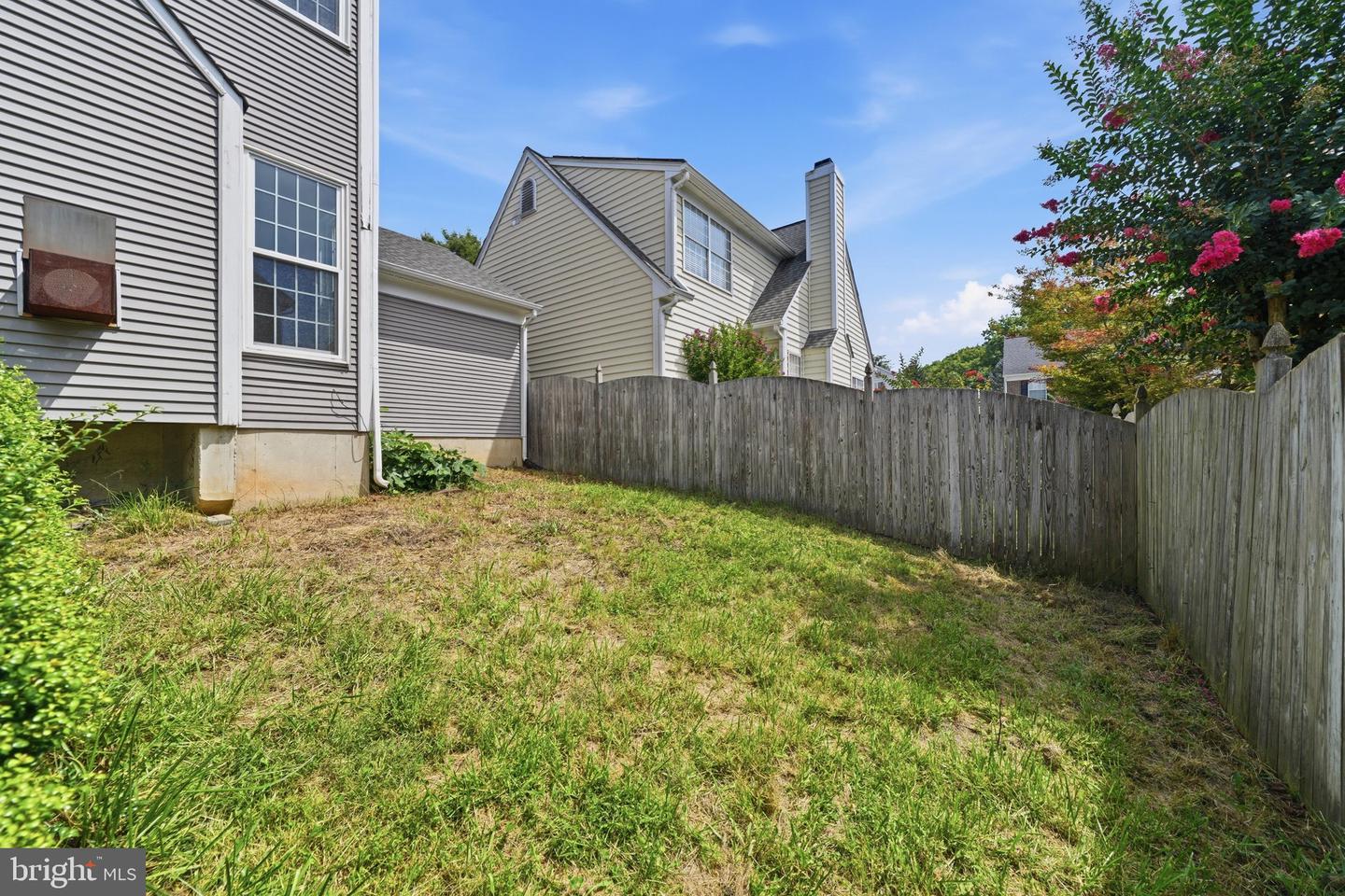 8612 Castlebar Way Property Photo 28