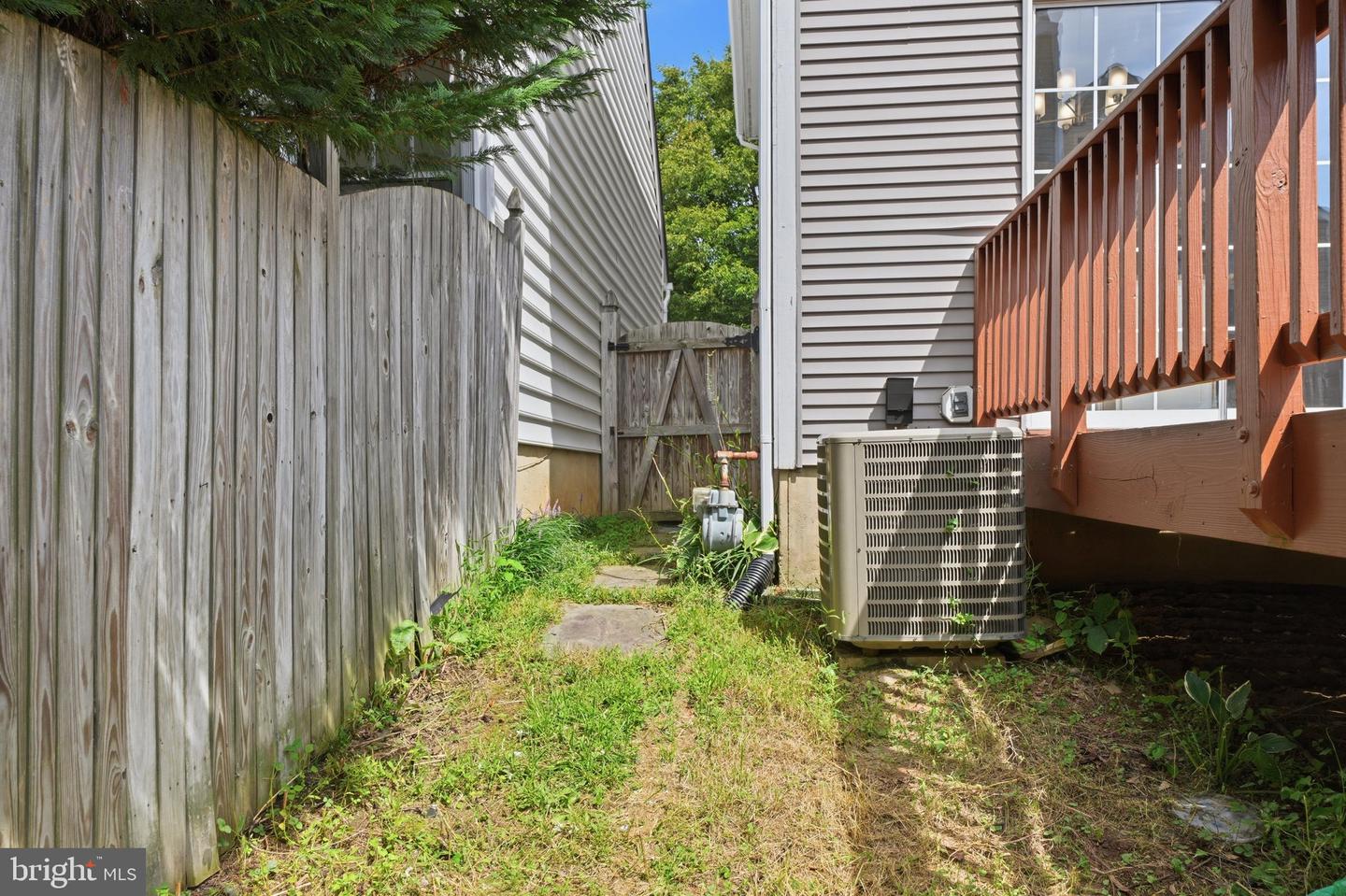 8612 Castlebar Way Property Photo 29