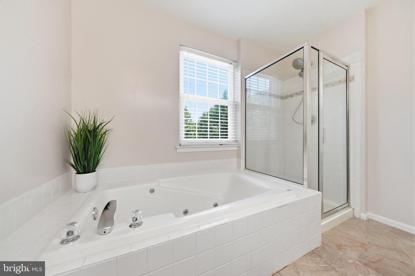 8612 Castlebar Way Property Photo 35