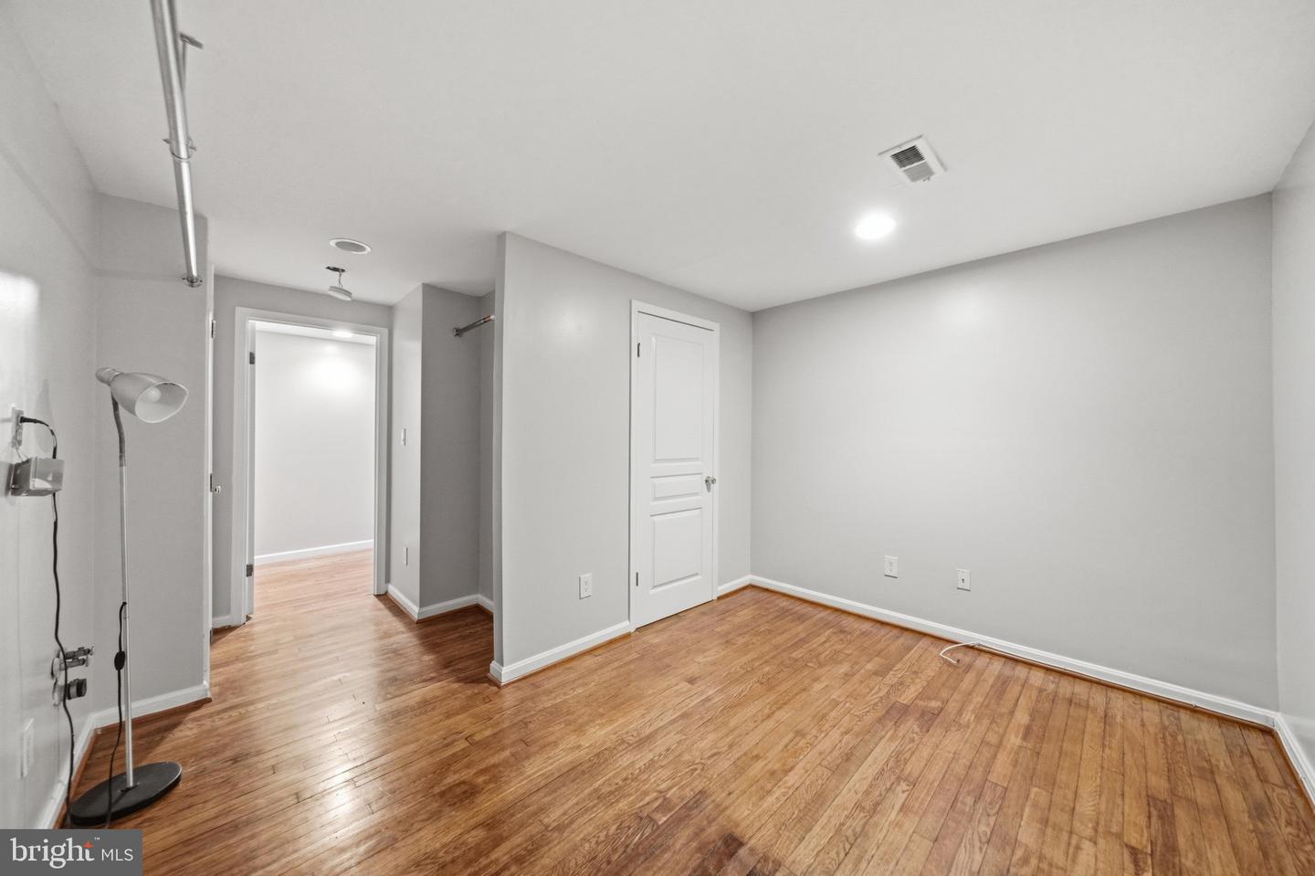 8612 Castlebar Way Property Photo 43
