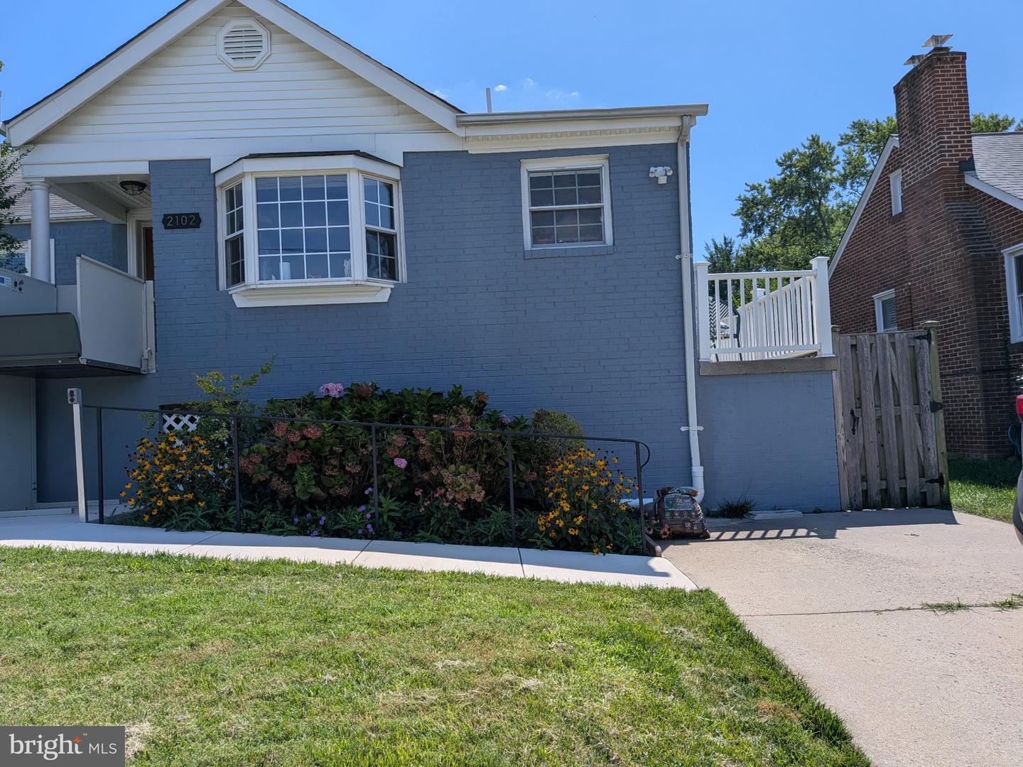 2102 LUZERNE AVE Property Photo 1