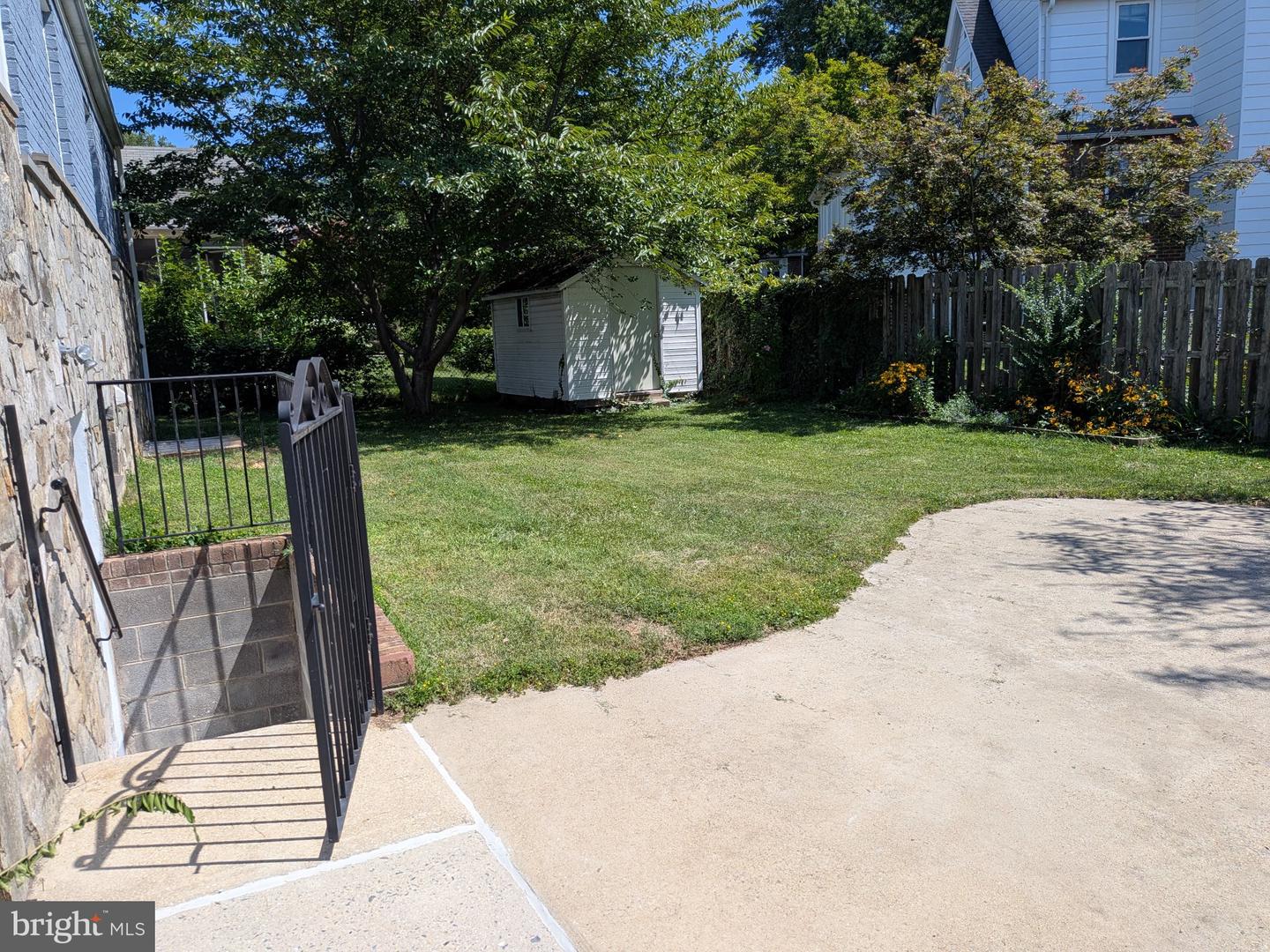 2102 Luzerne Ave Property Photo 3
