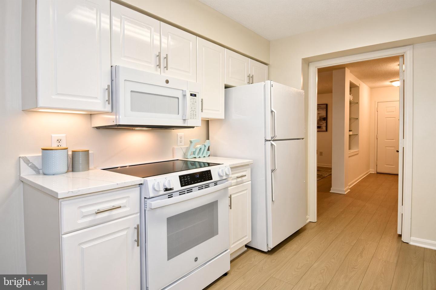 14809 Pennfield Cir #415 Property Photo 4