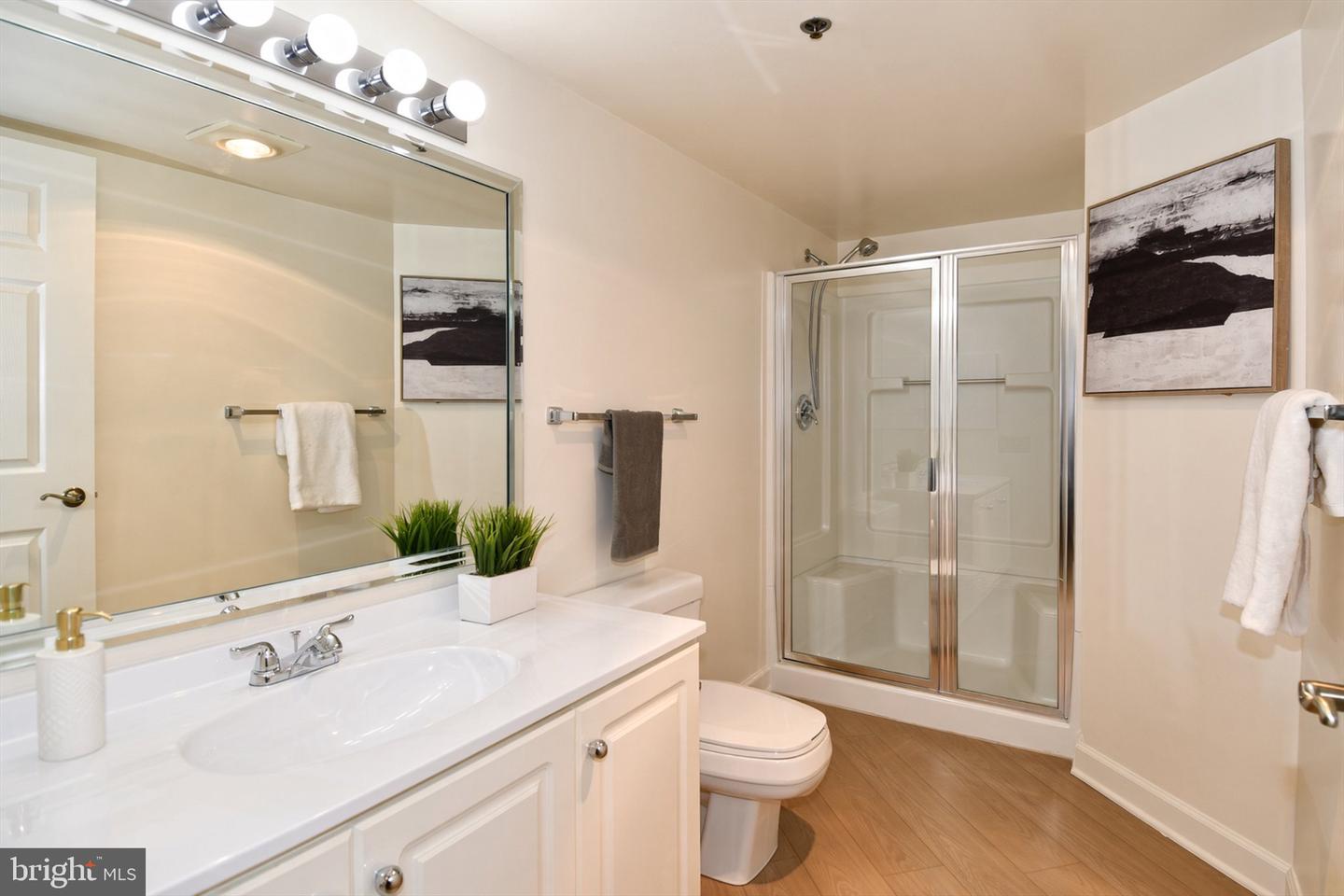 14809 Pennfield Cir #415 Property Photo 23