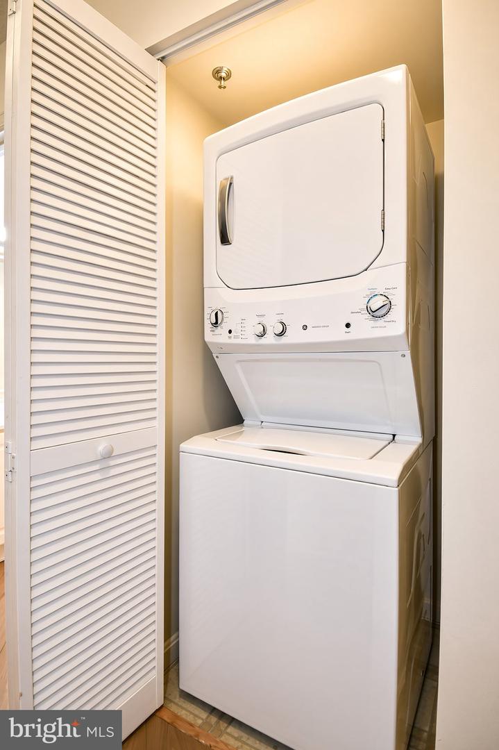 14809 Pennfield Cir #415 Property Photo 25