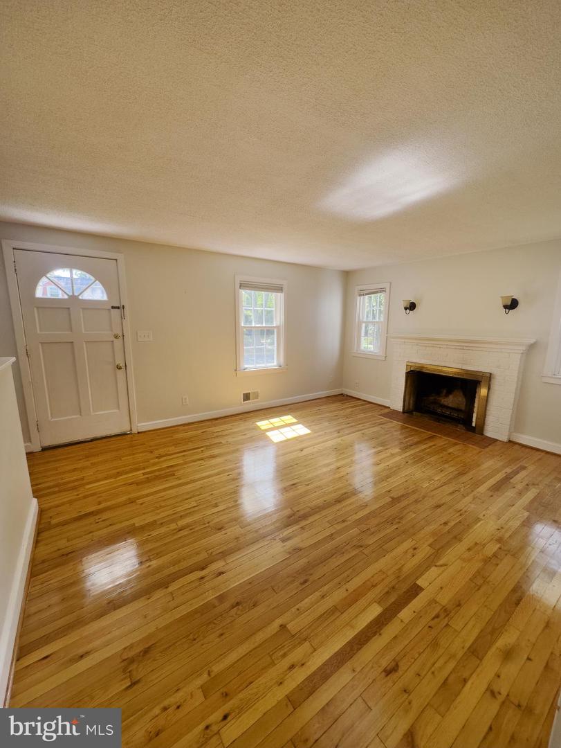 3515 Nimitz Rd Property Photo 2