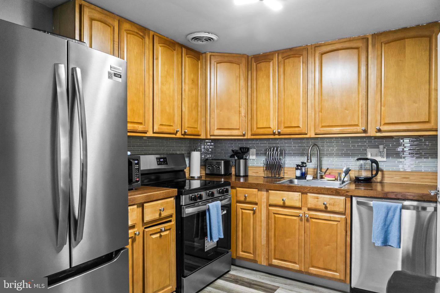 18759 Nathans Pl Property Photo 11