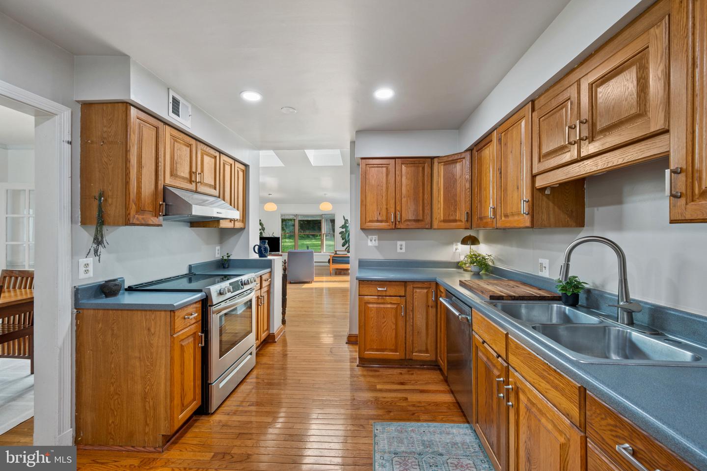 213 Piping Rock Dr Property Photo 14