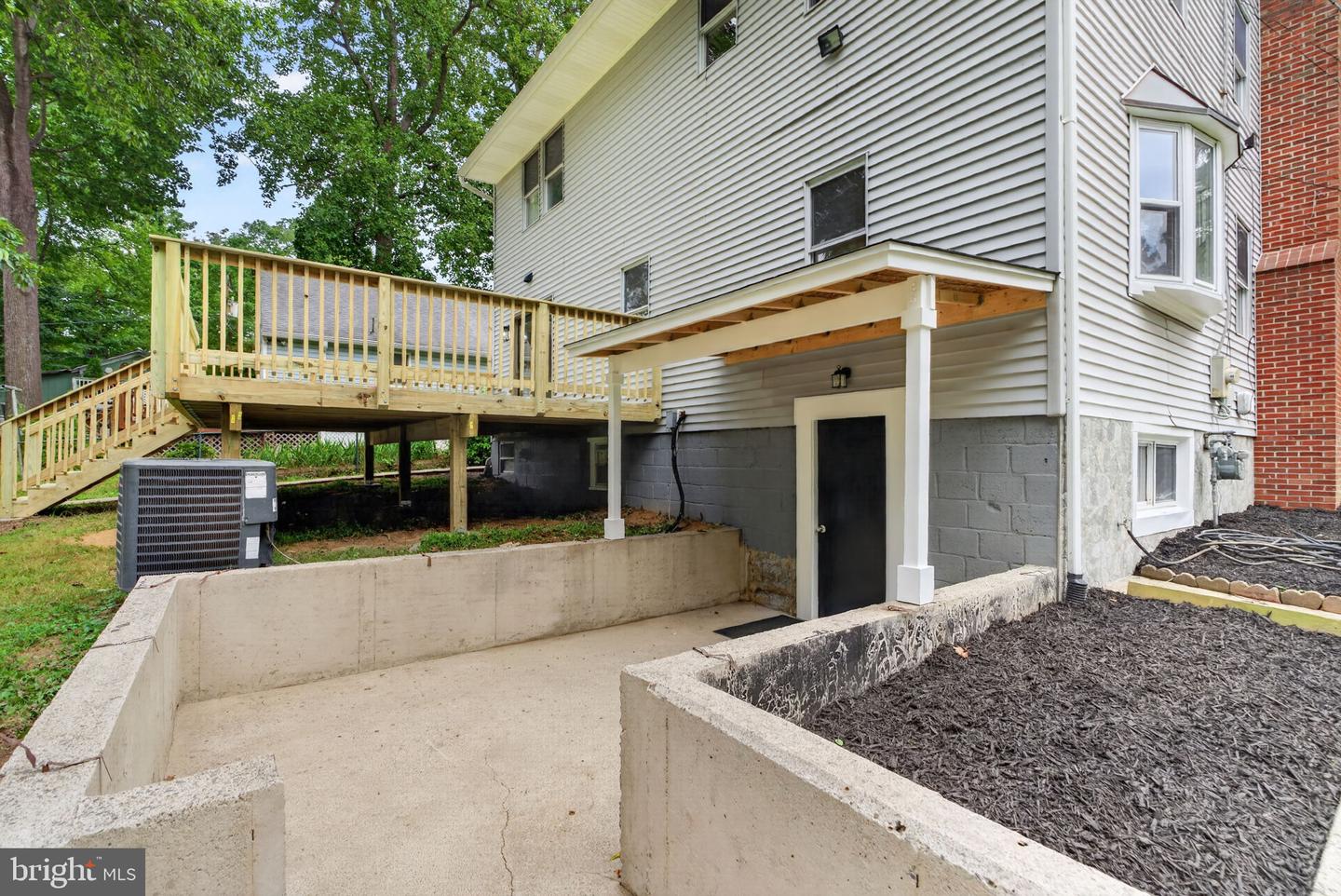 708 Rosemere Ave Property Photo 40