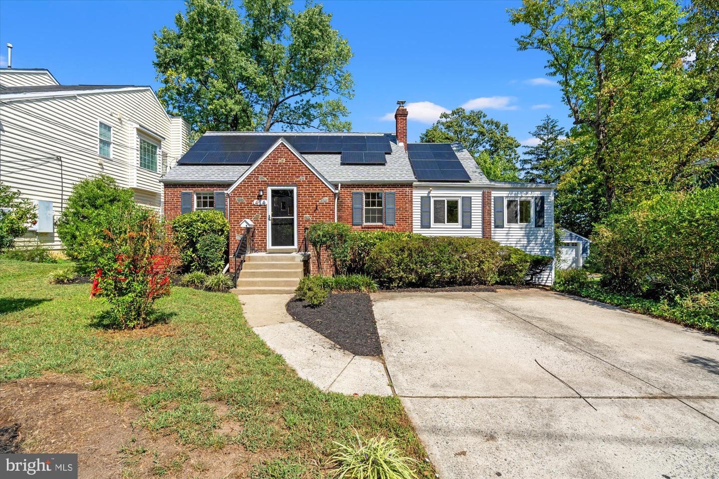 414 Ethan Allen Ave Property Photo 1