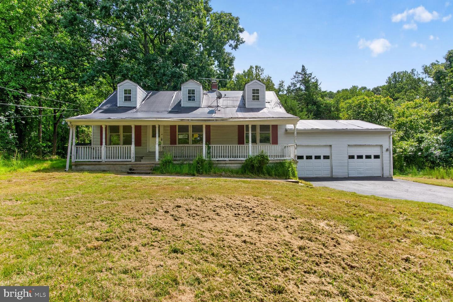 15325 Holly Grove Rd Property Photo 3