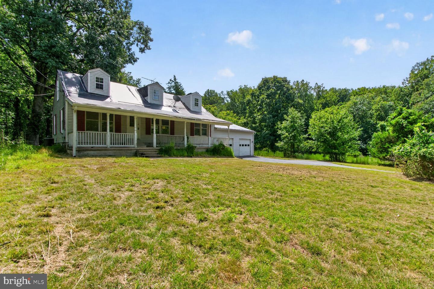 15325 Holly Grove Rd Property Photo 5