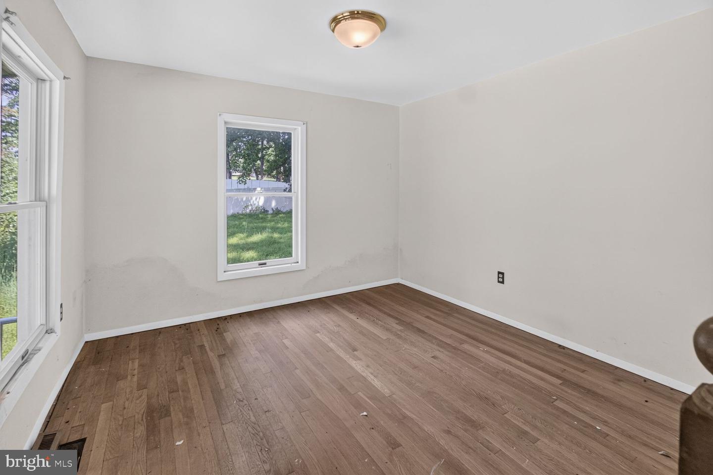 15325 Holly Grove Rd Property Photo 6