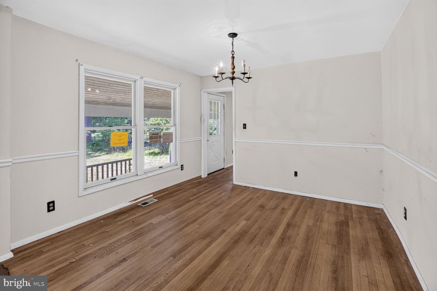 15325 Holly Grove Rd Property Photo 9