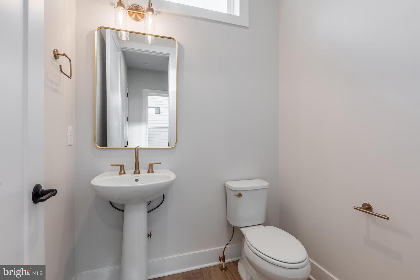 5024 Strathmore Ave Property Photo 22