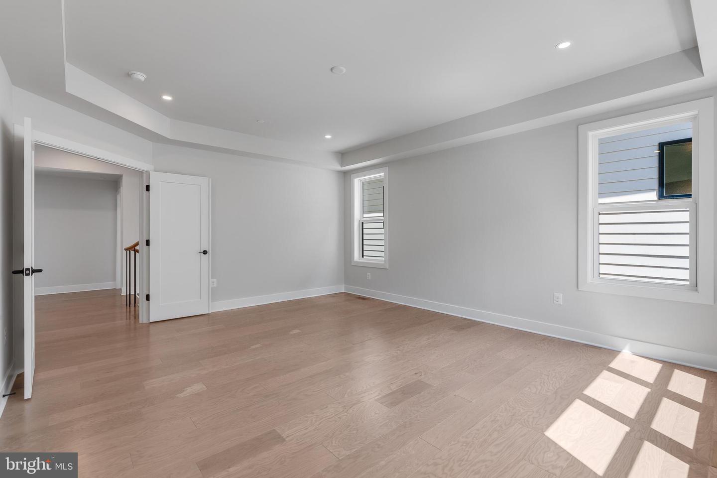 5024 Strathmore Ave Property Photo 31