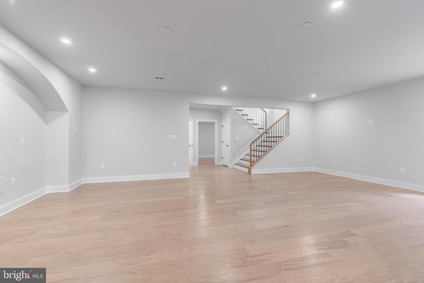 5024 Strathmore Ave Property Photo 47