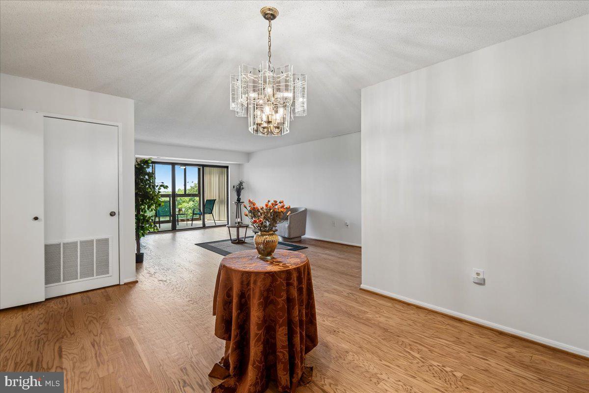 15115 Interlachen Dr #3-901 Property Photo 6