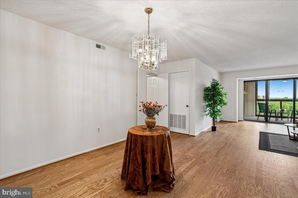 15115 Interlachen Dr #3-901 Property Photo 8