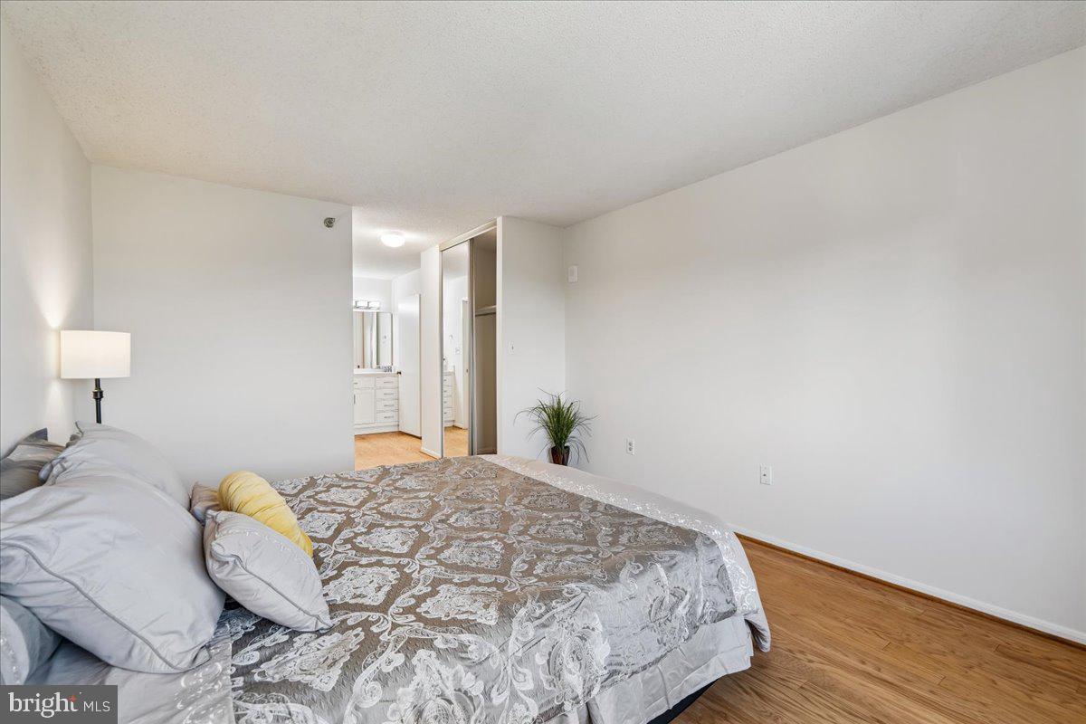 15115 Interlachen Dr #3-901 Property Photo 13