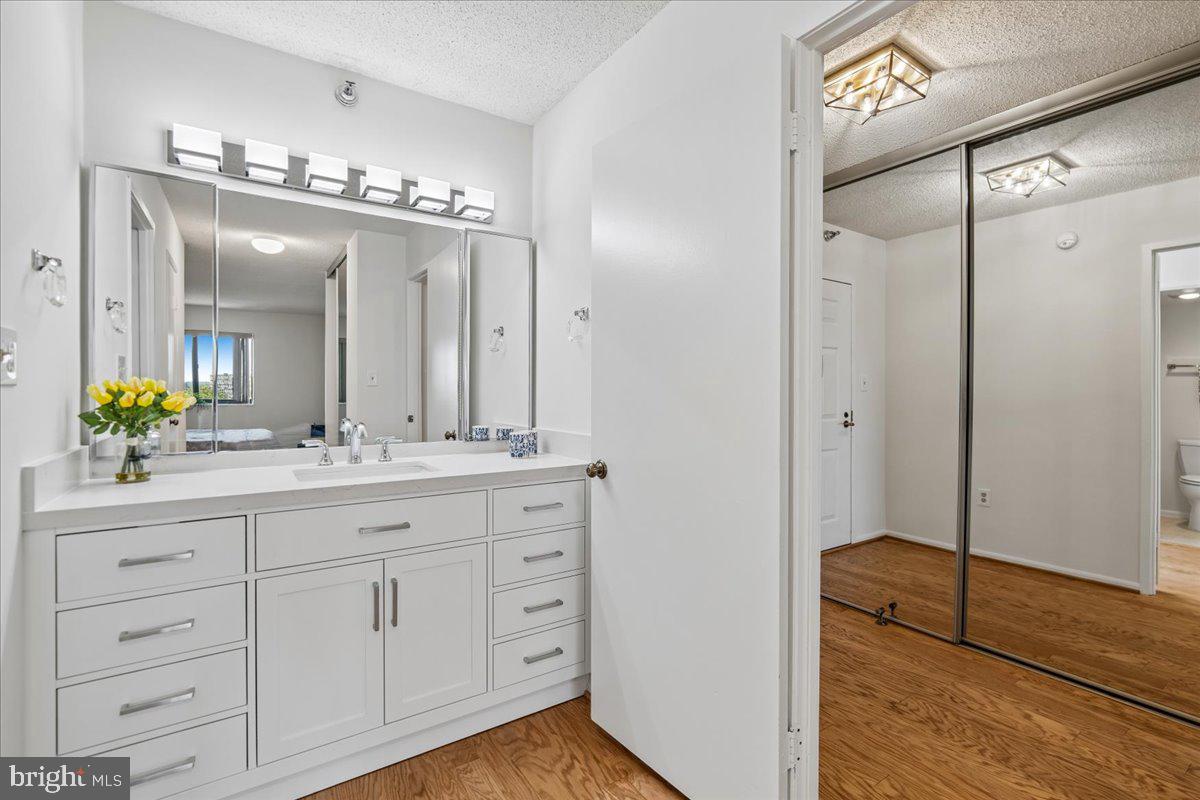 15115 Interlachen Dr #3-901 Property Photo 20